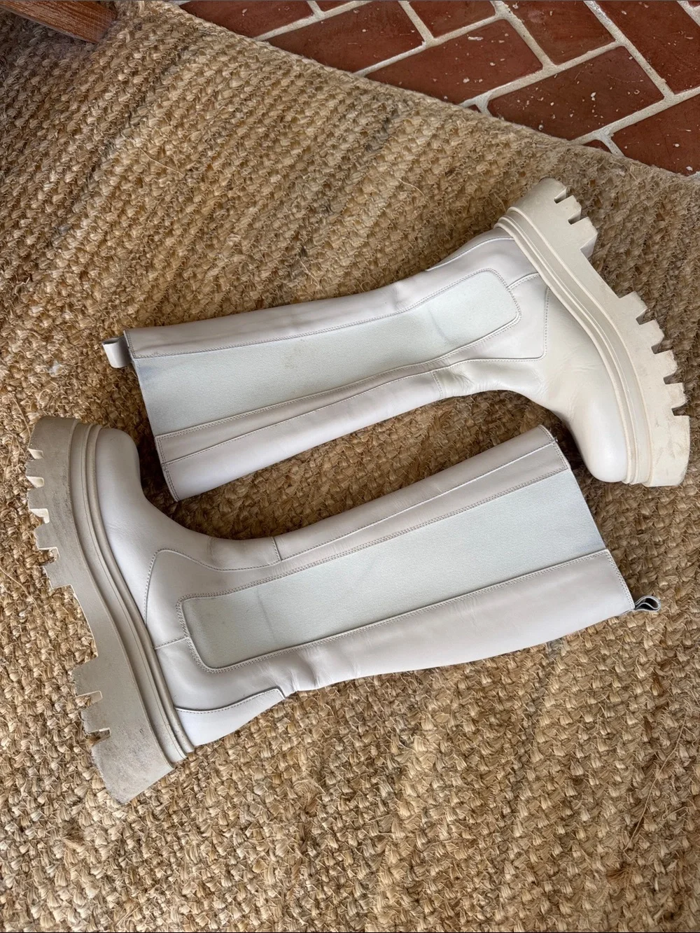 ALOHAS Go Getter Boots in Cream 41